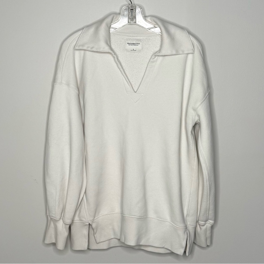 Abercrombie & Fitch Collared Sweatshirt